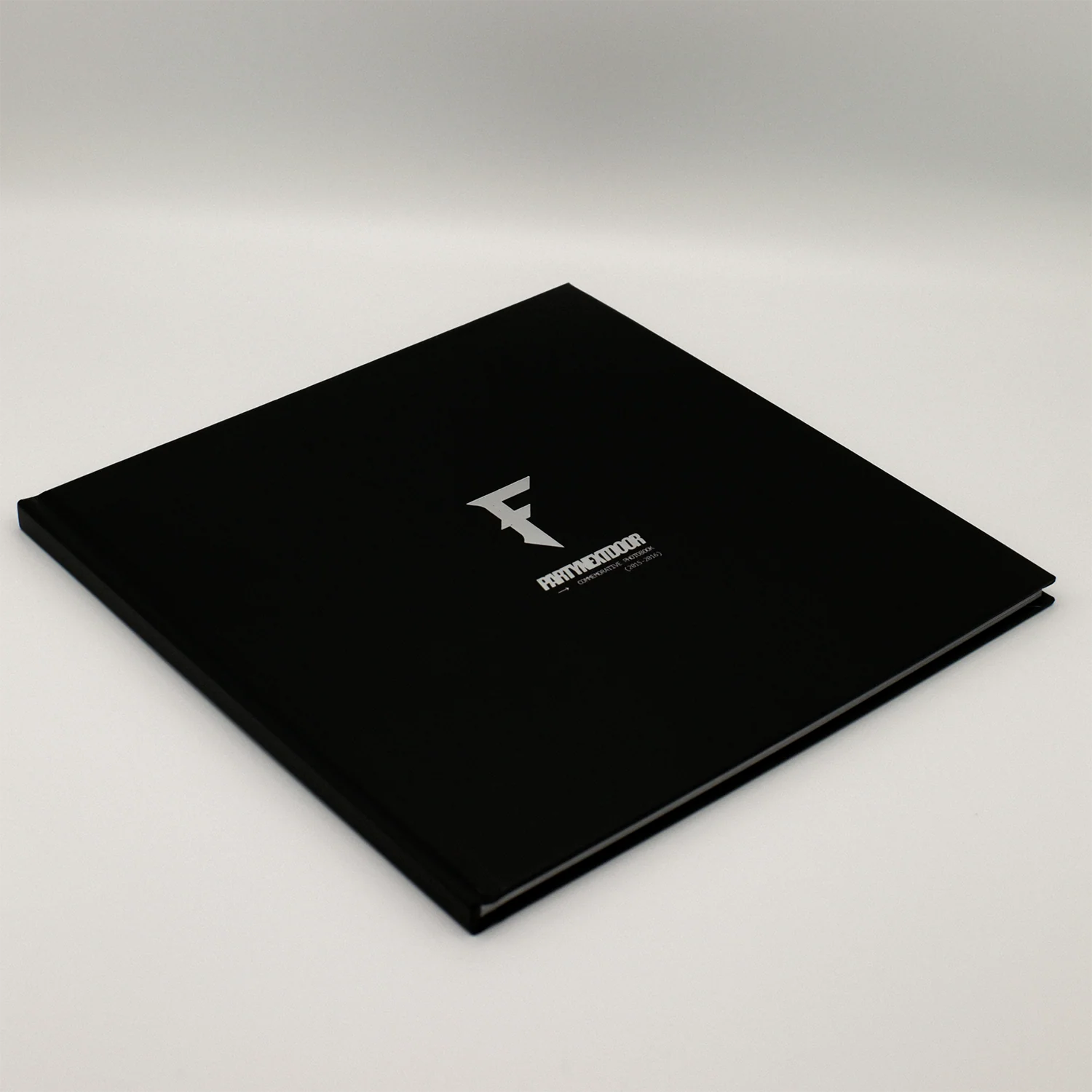 PND Commemorative Photo Book of Party's Life and Studio Sessions